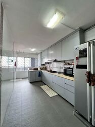 Blk 329 Bukit Batok Street 33 (Bukit Batok), HDB 5 Rooms #605408531